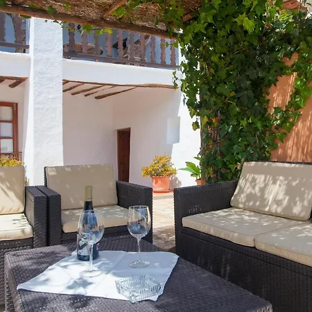 Cana Marina Family Friendly * Санта-Эулалия-дель-Рио